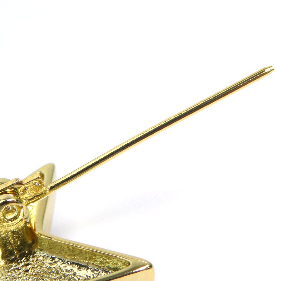 Chanel Brooch CC Logo Star — view 7