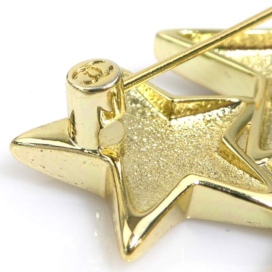 Chanel Brooch CC Logo Star — view 6