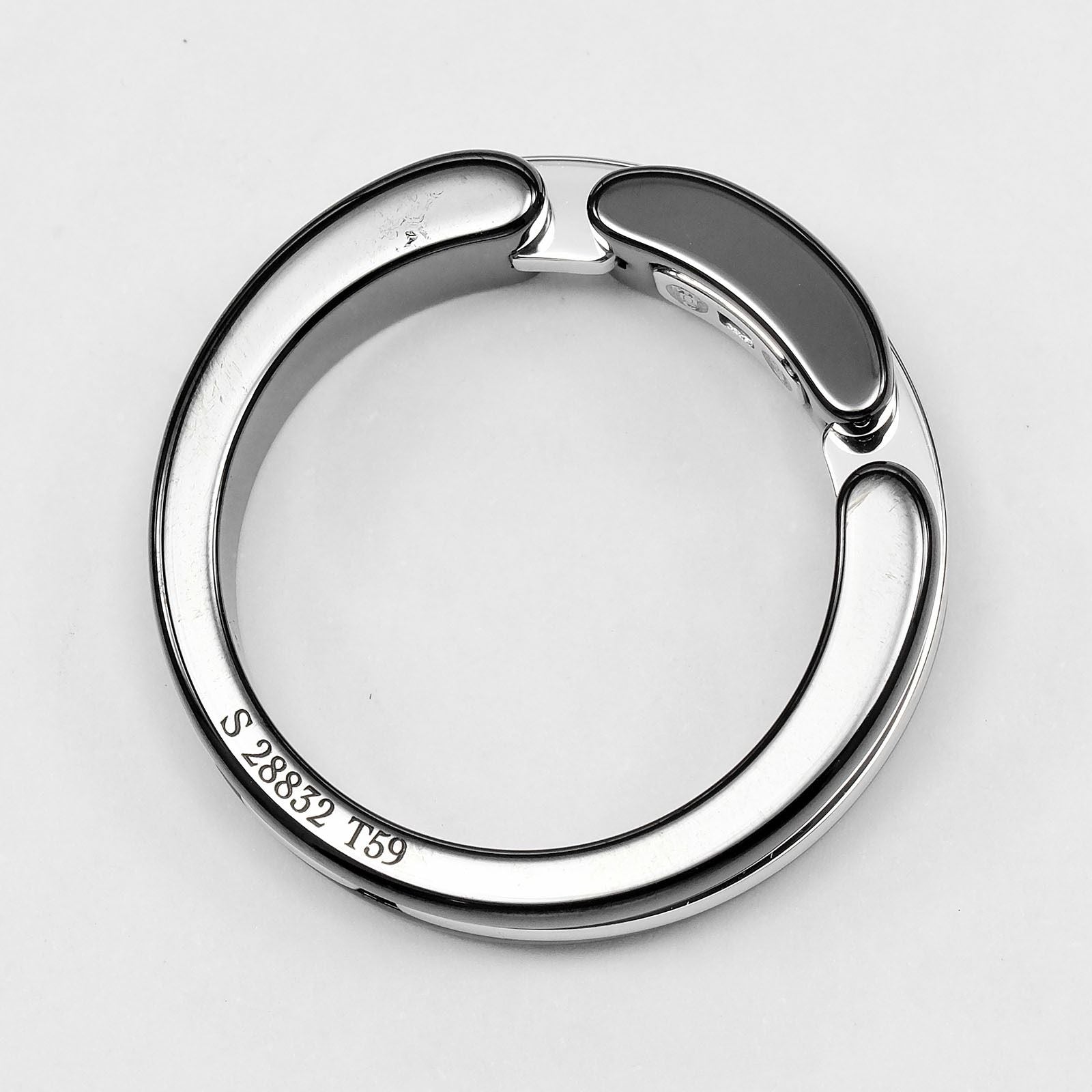 Chanel Ultra White Gold Ceramic Ring — view 8