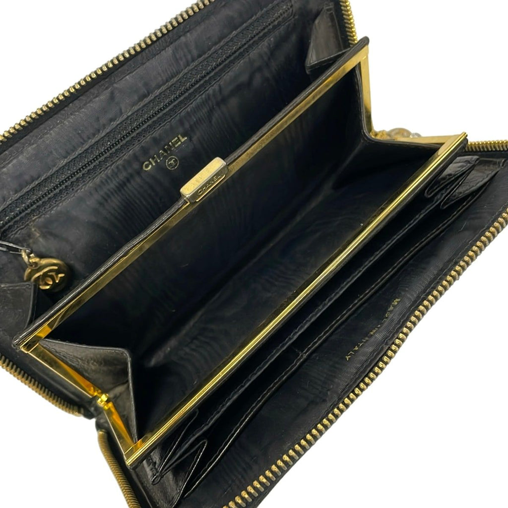 Chanel Wallet Black CC Logo Gold Zip Around — view 4
