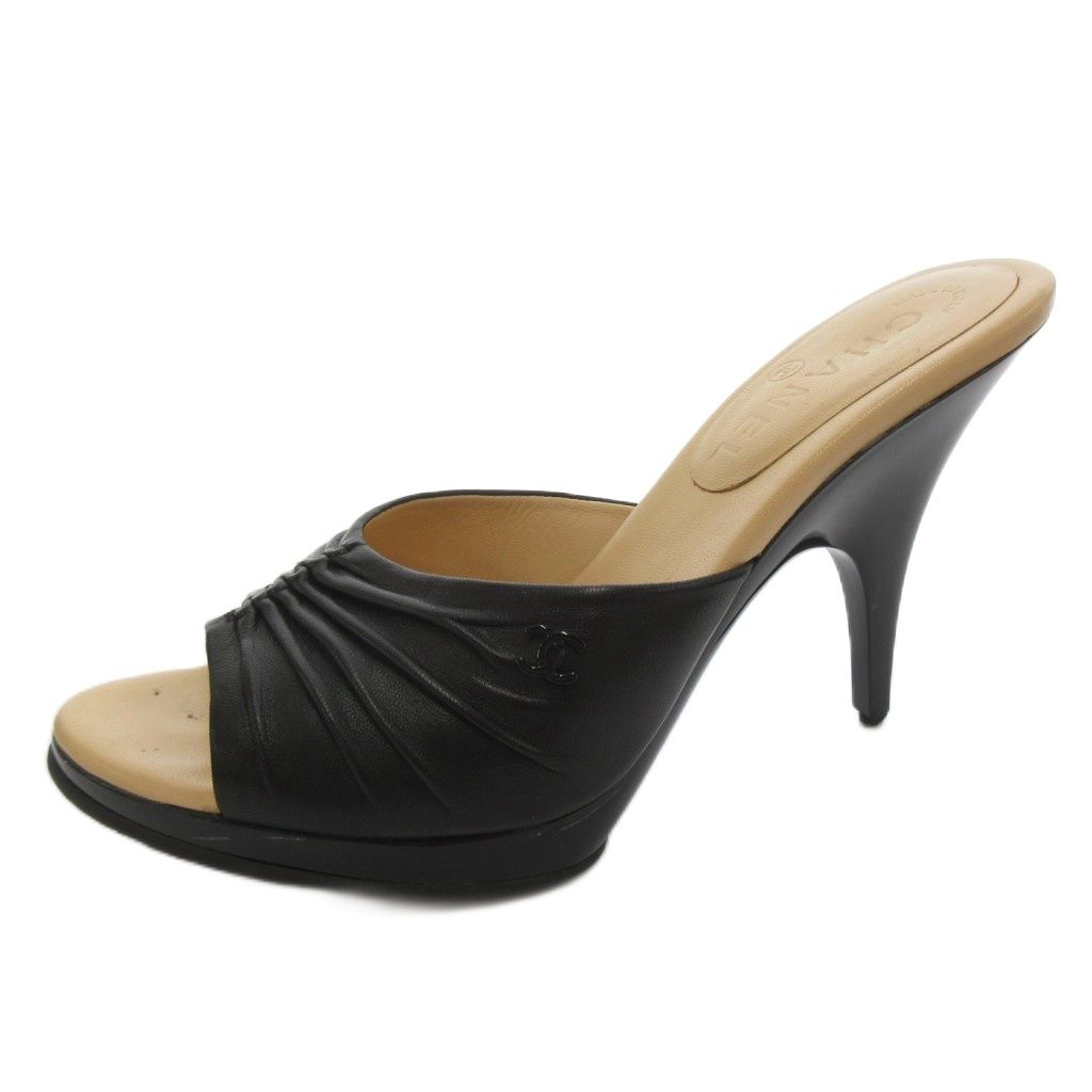 Chanel Sandals Pin Heels Leather CC Logo 7 Black Beige — view 2
