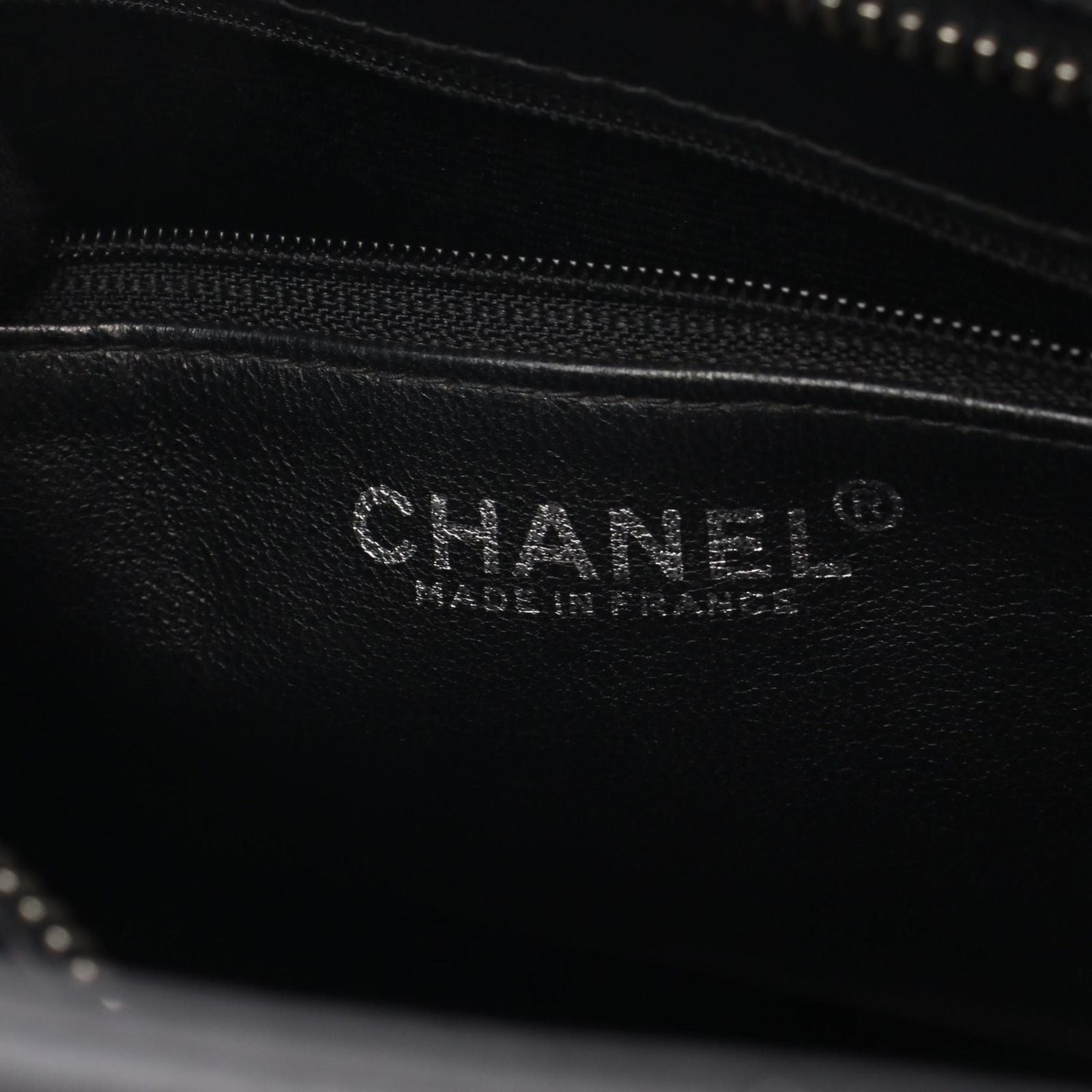Chanel Tote Reissue Black Caviar Leather — view 4