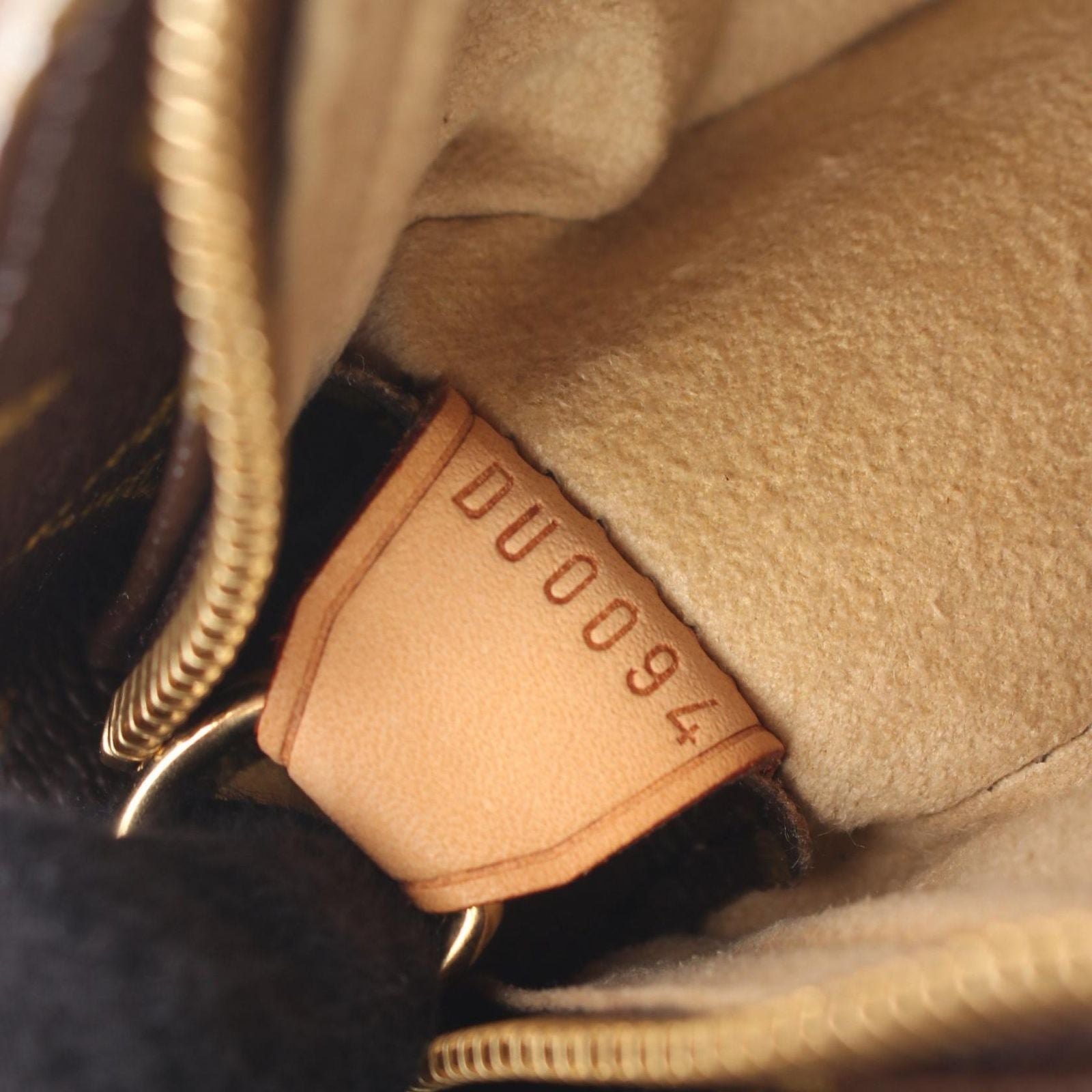 Louis Vuitton Shoulder Bag Looping GM Monogram Canvas Leather — view 5