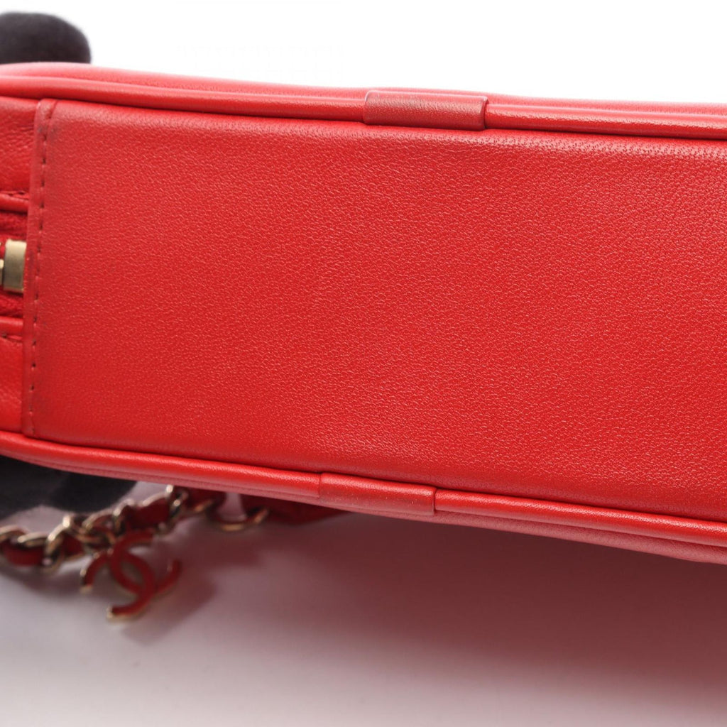 Chanel Waist Bag CC Logo Chain Red Leather — view 7