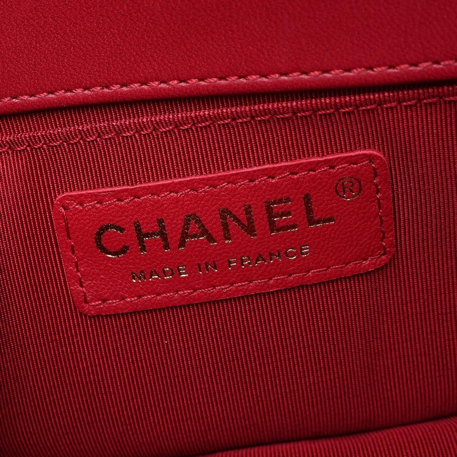 Chanel Shoulder Bag Boy Small Wine Lambskin Chain — view 4