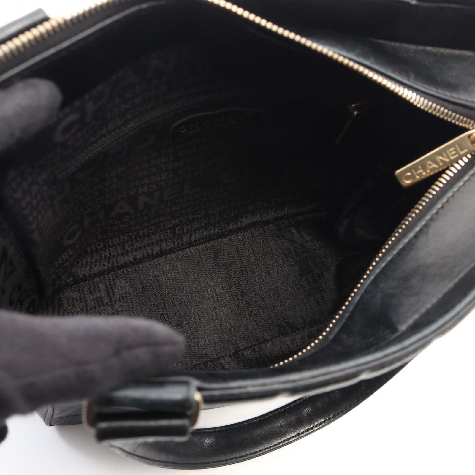 Chanel Tote Choco Bar Black Lambskin Bar CC Logo — view 3