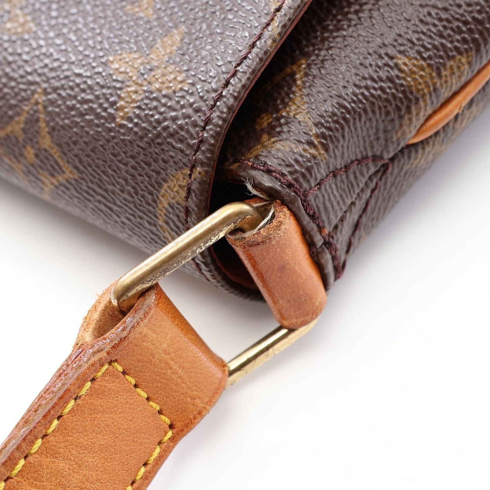Louis Vuitton Shoulder Bag Musette Canvas Leather — view 9