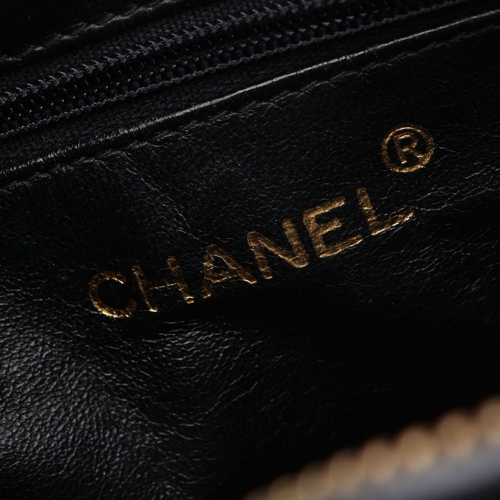 Chanel Shoulder Bag CC Logo Diamond Stitch Fringe Black Lambskin CC Mini Chain — view 4