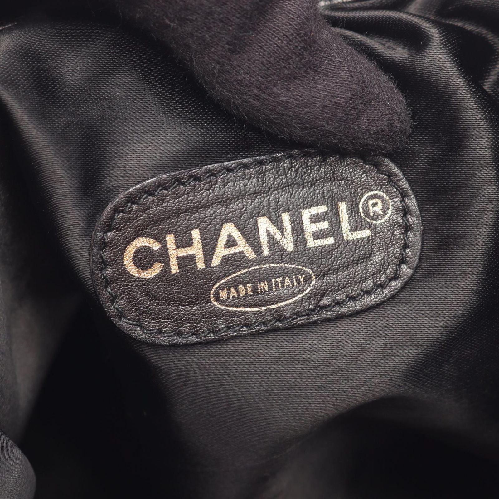 Chanel Shoulder Bag CC Logo Drawstring Black Lambskin CC Chain — view 4