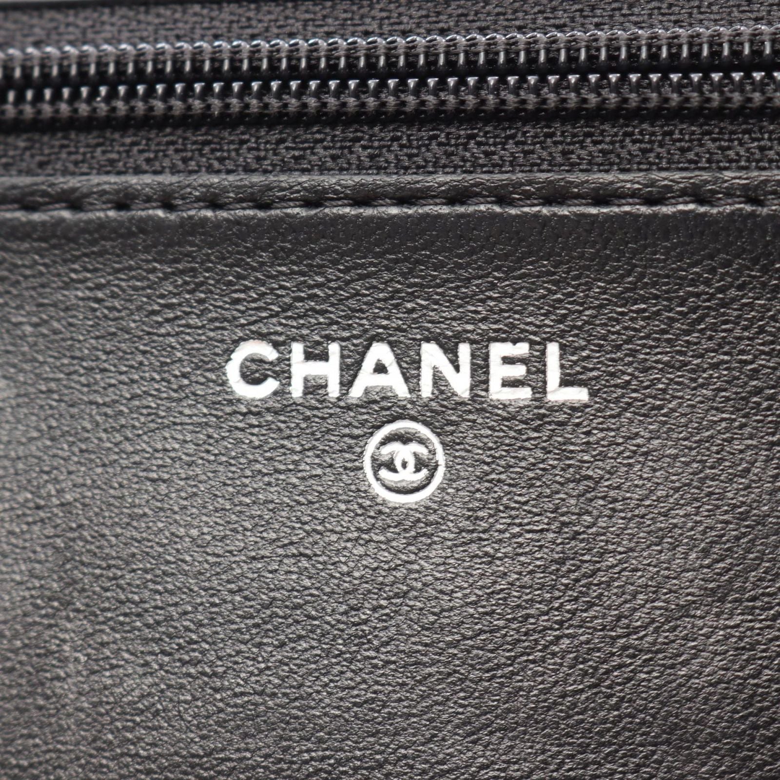 Chanel Shoulder Bag Boy Quilted Black Lambskin Boy Chain Wallet — view 5
