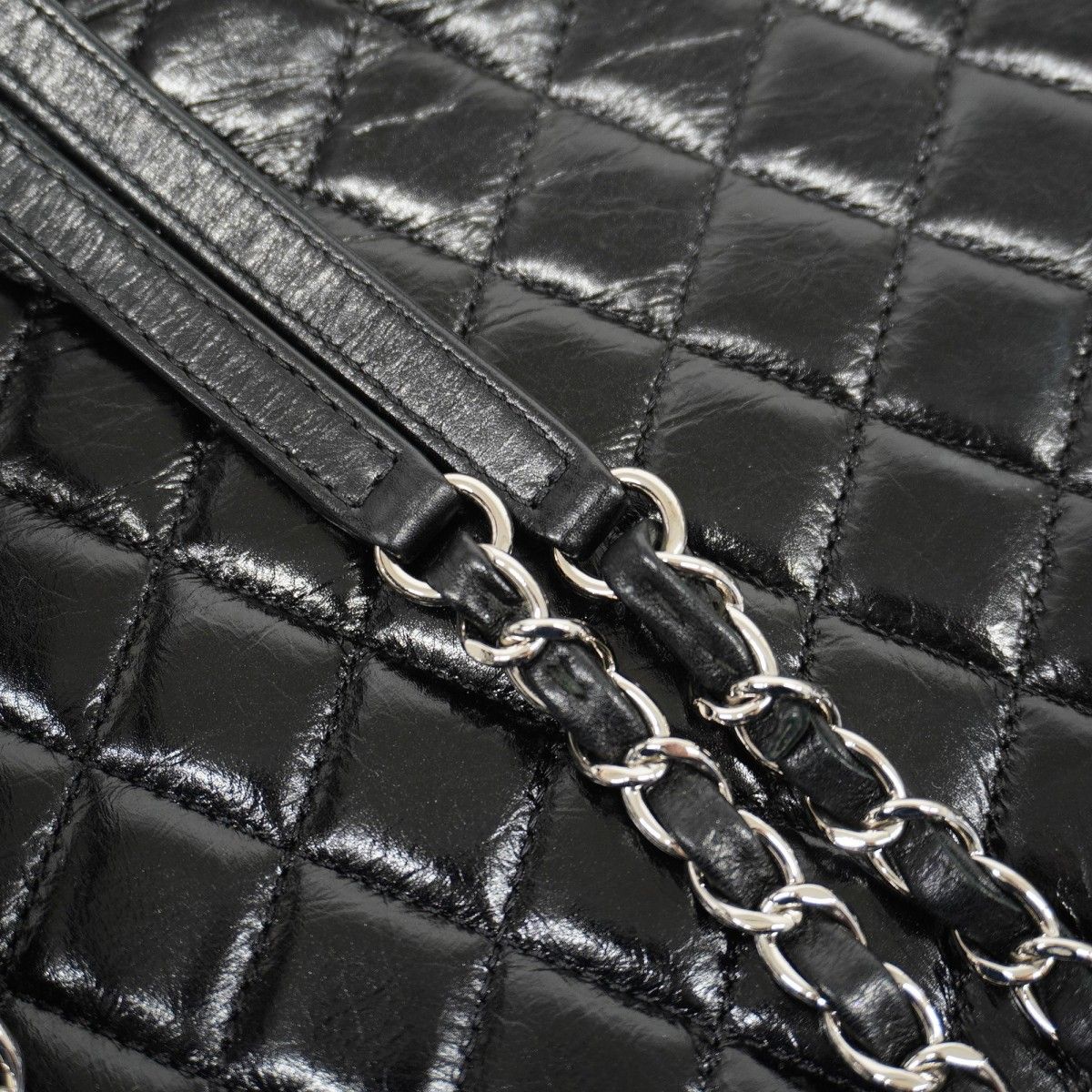 Chanel Chain Tote Quilted Calf Black Silver — view 9