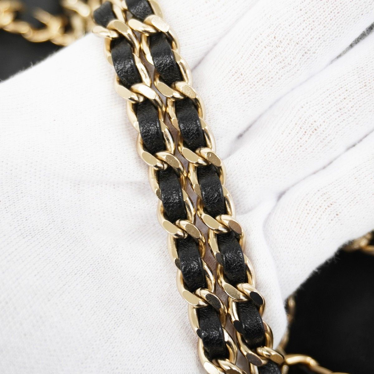 Chanel Shoulder Bag Lambskin Black Champagne Gold — view 7