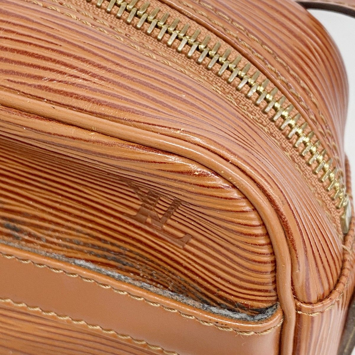 Louis Vuitton Shoulder Bag Epi Trocadero 24 Kenya Brown — view 9