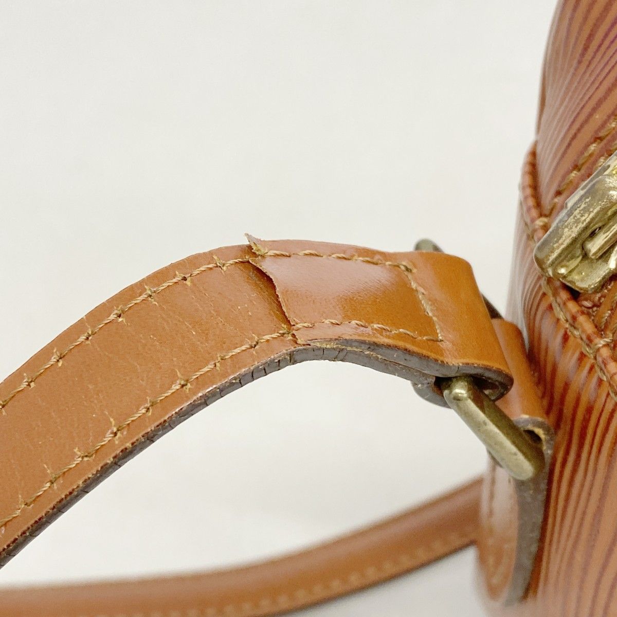 Louis Vuitton Shoulder Bag Epi Trocadero 24 Kenya Brown — view 7