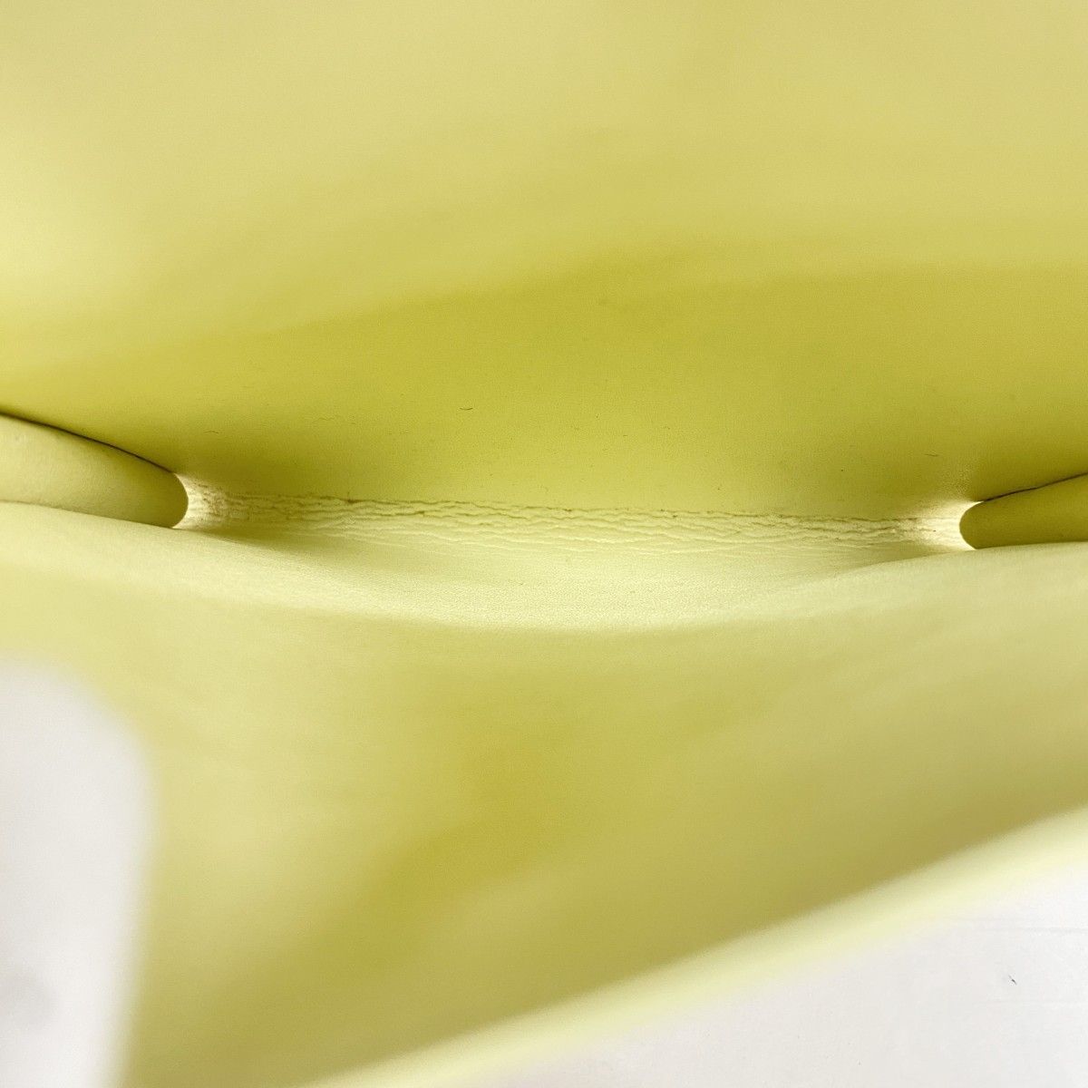 Louis Vuitton Shoulder Bag Vernis Kenmare Lime Yellow — view 4