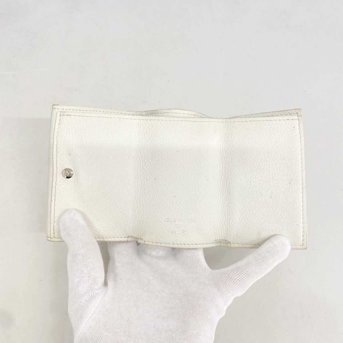 Louis Vuitton Trifold Wallet Taurillon Portefeuille Lock Mini White — view 3