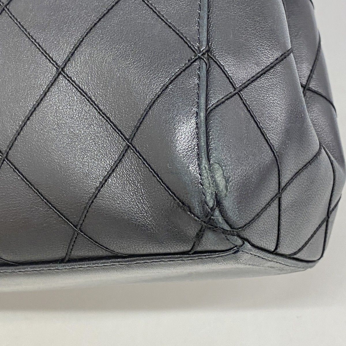 Chanel Tote Quilted Lambskin Black Gold — view 7