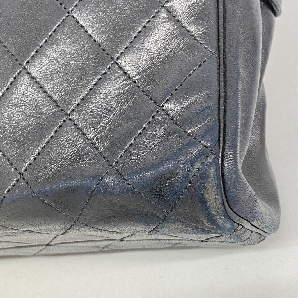 Chanel Shoulder Bag Quilted Lambskin Black Gold — view 6
