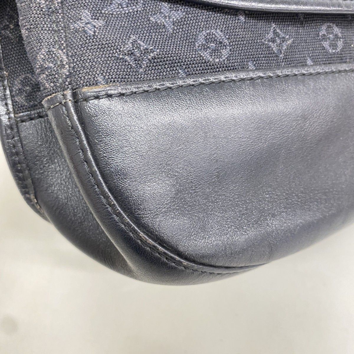 Louis Vuitton Shoulder Bag Monogram Mini Belanger Blue — view 7