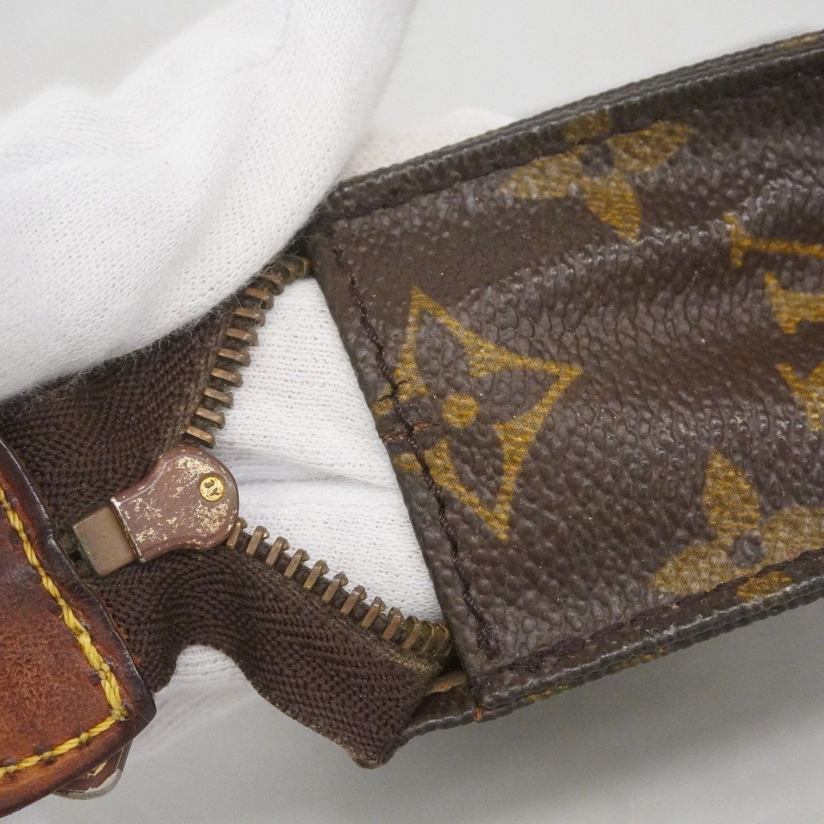 Louis Vuitton Pouch Monogram Toilette 15 Brown — view 7