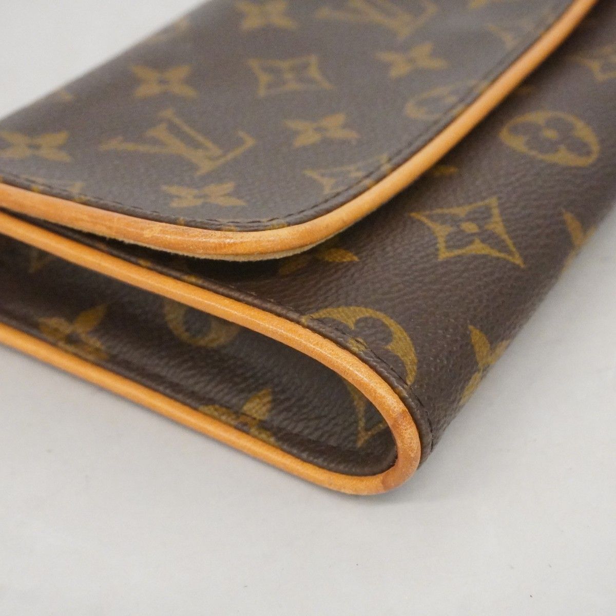 Louis Vuitton Shoulder Bag Monogram Pochette Twin GM Brown — view 9