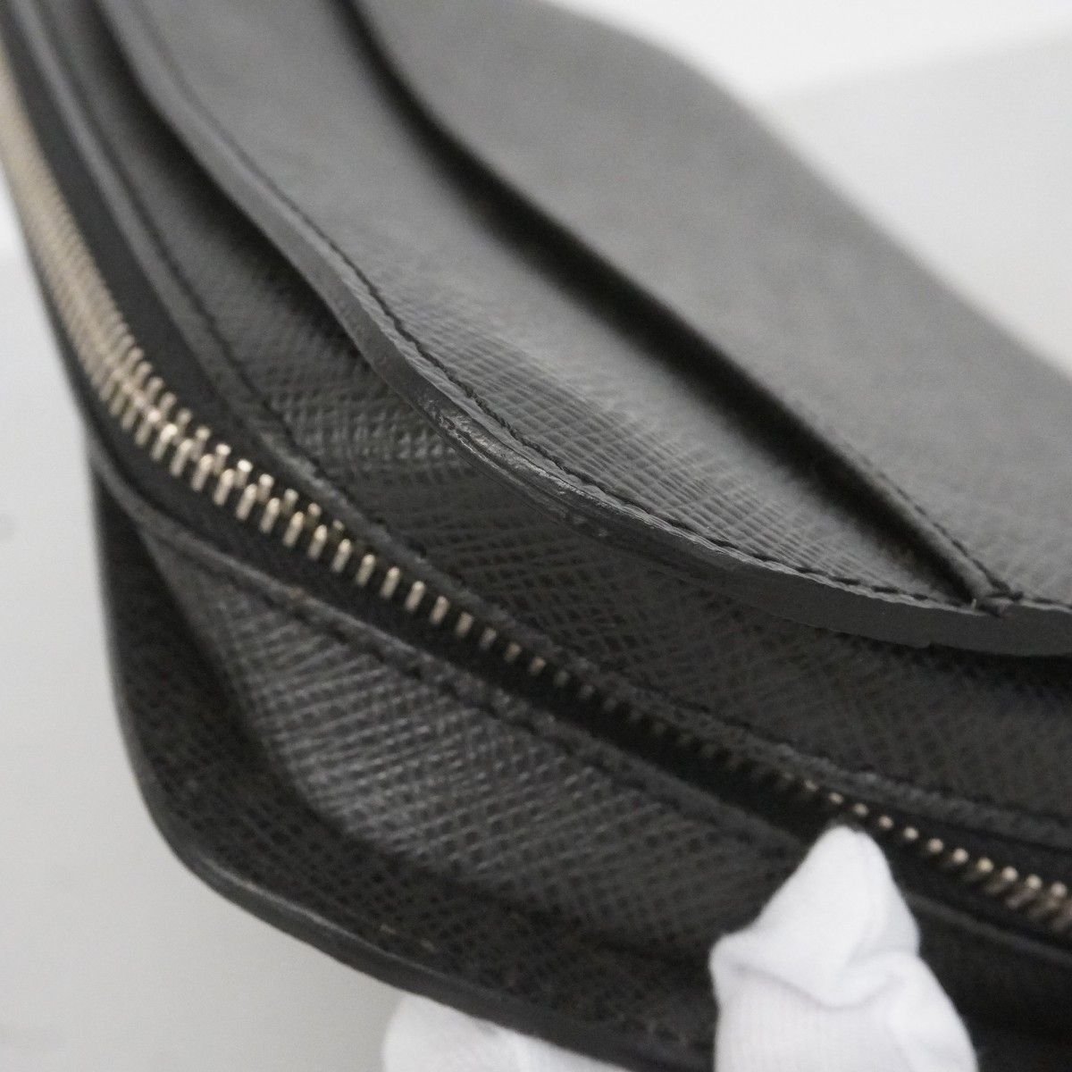 Louis Vuitton Clutch Taiga Baikal Ardoise — view 5
