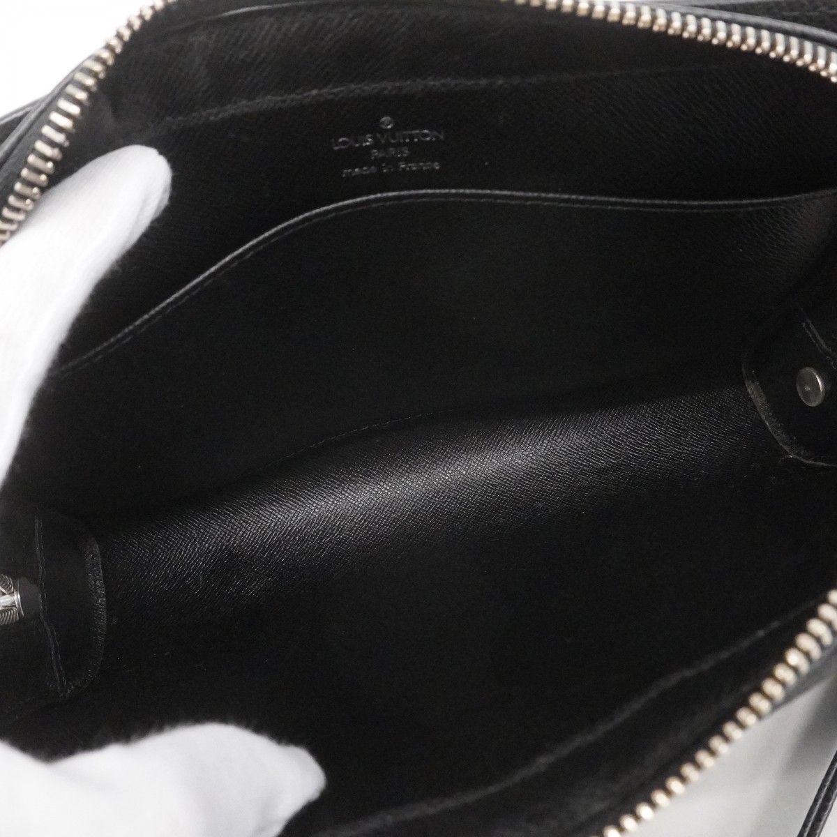 Louis Vuitton Clutch Taiga Baikal Ardoise — view 4