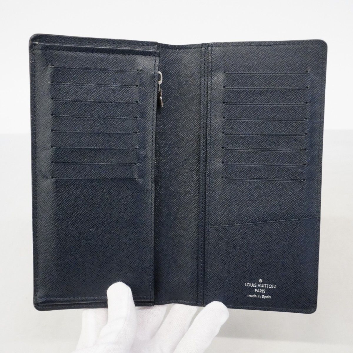 Louis Vuitton Wallet Epi Portefeuille Brazza Blue Celeste — view 4