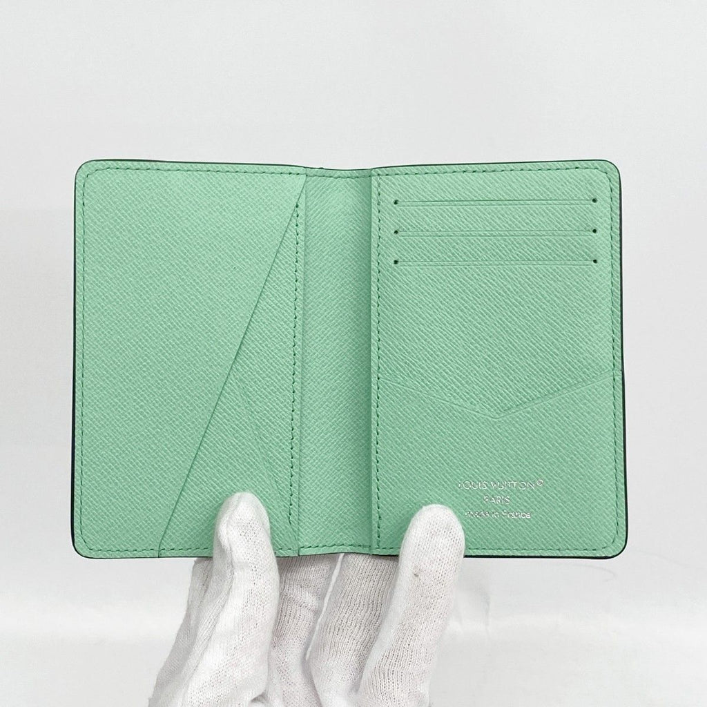 Louis Vuitton Card Case Taigarama Organizer de Poche Mint — view 3