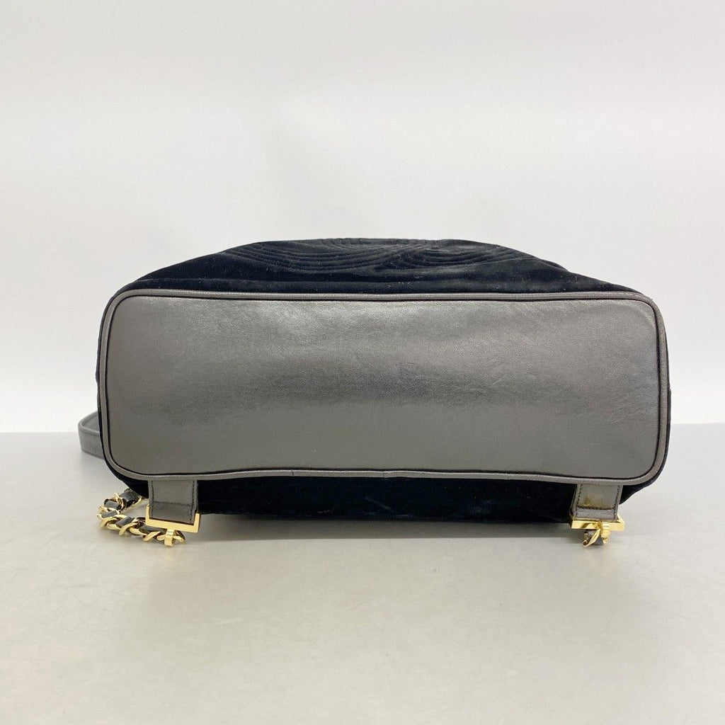 Chanel Backpack Velour Black Gold — view 3