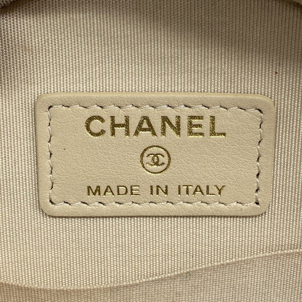 Chanel Shoulder Bag Quilted Lambskin Beige Gold — view 5