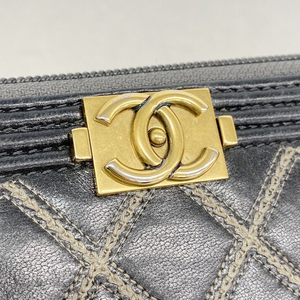 Chanel Wallet Boy Leather Black Gold — view 8