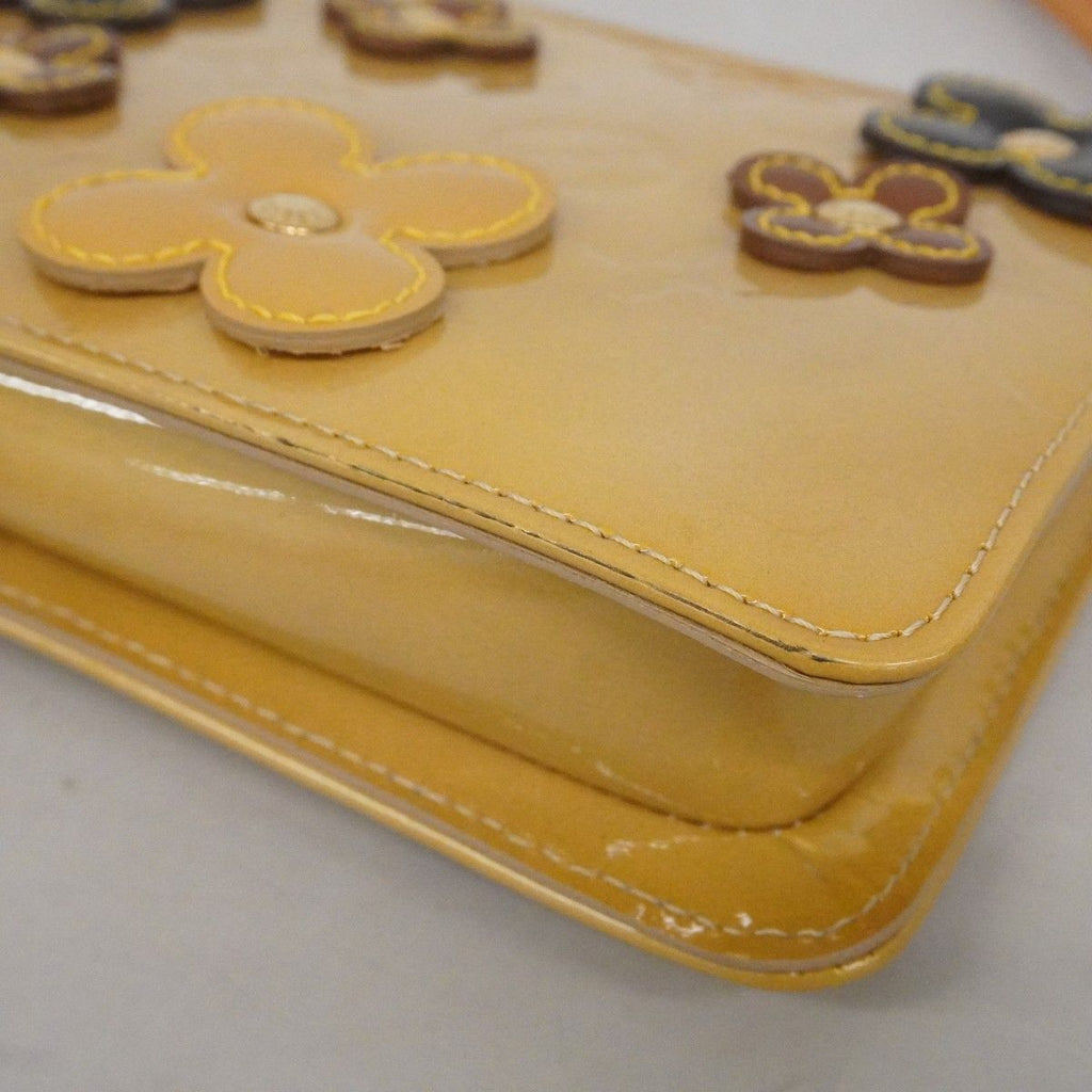 Louis Vuitton Pouch Vernis Flower Lexington Beige — view 6