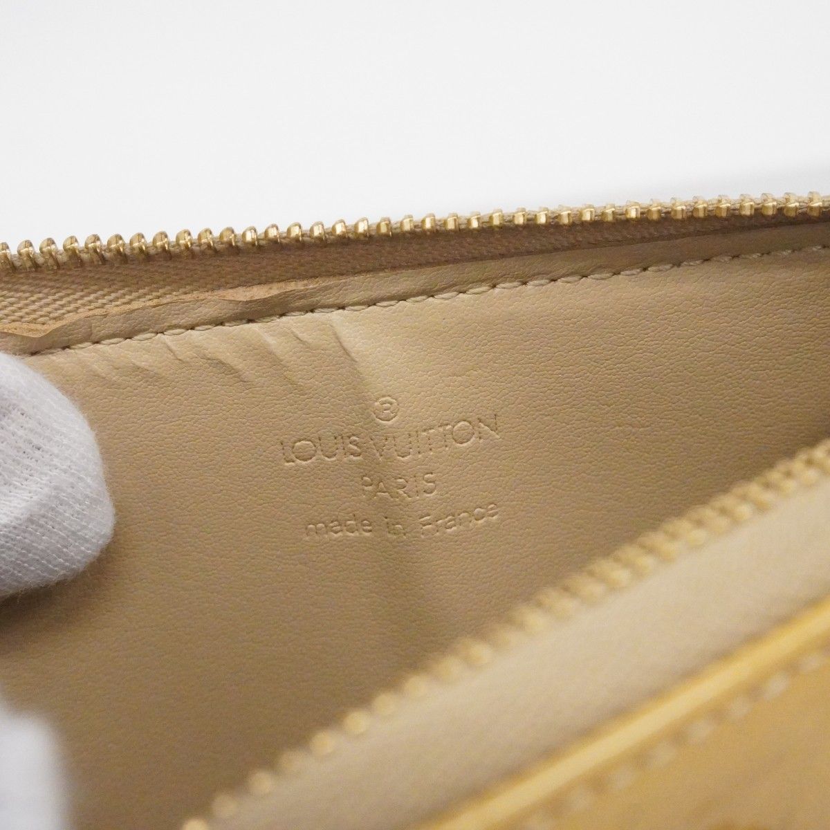 Louis Vuitton Pouch Vernis Flower Lexington Beige — view 5
