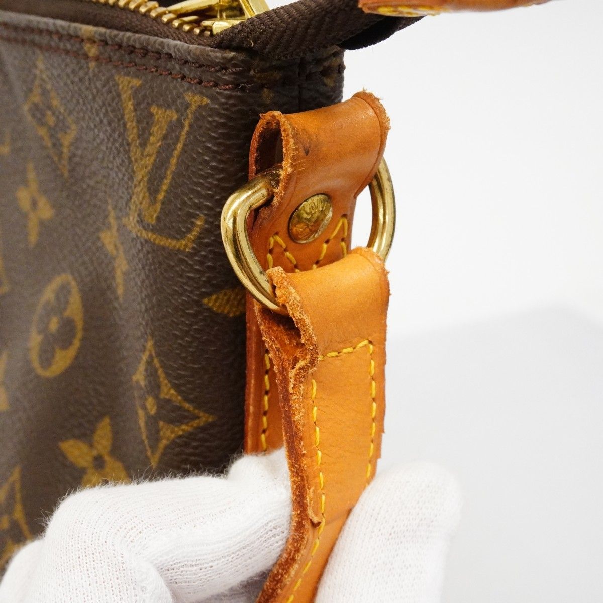 Louis Vuitton Shoulder Bag Monogram Amfar Three Brown — view 6