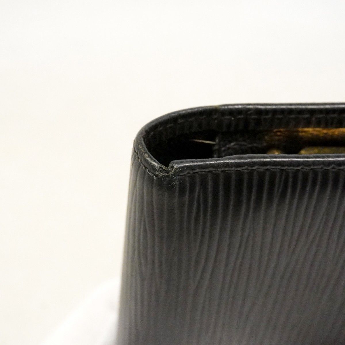 Louis Vuitton Wallet Epi Continental Viennois Noir — view 7
