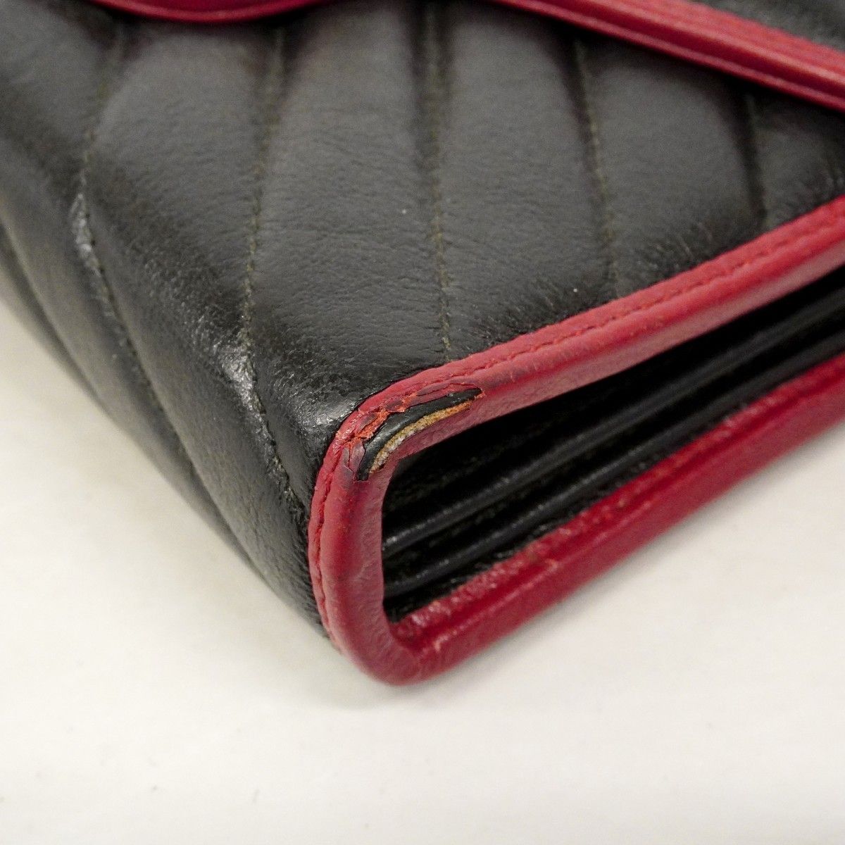 Gucci Shoulder Wallet GG Marmont Leather Black Gold — view 8