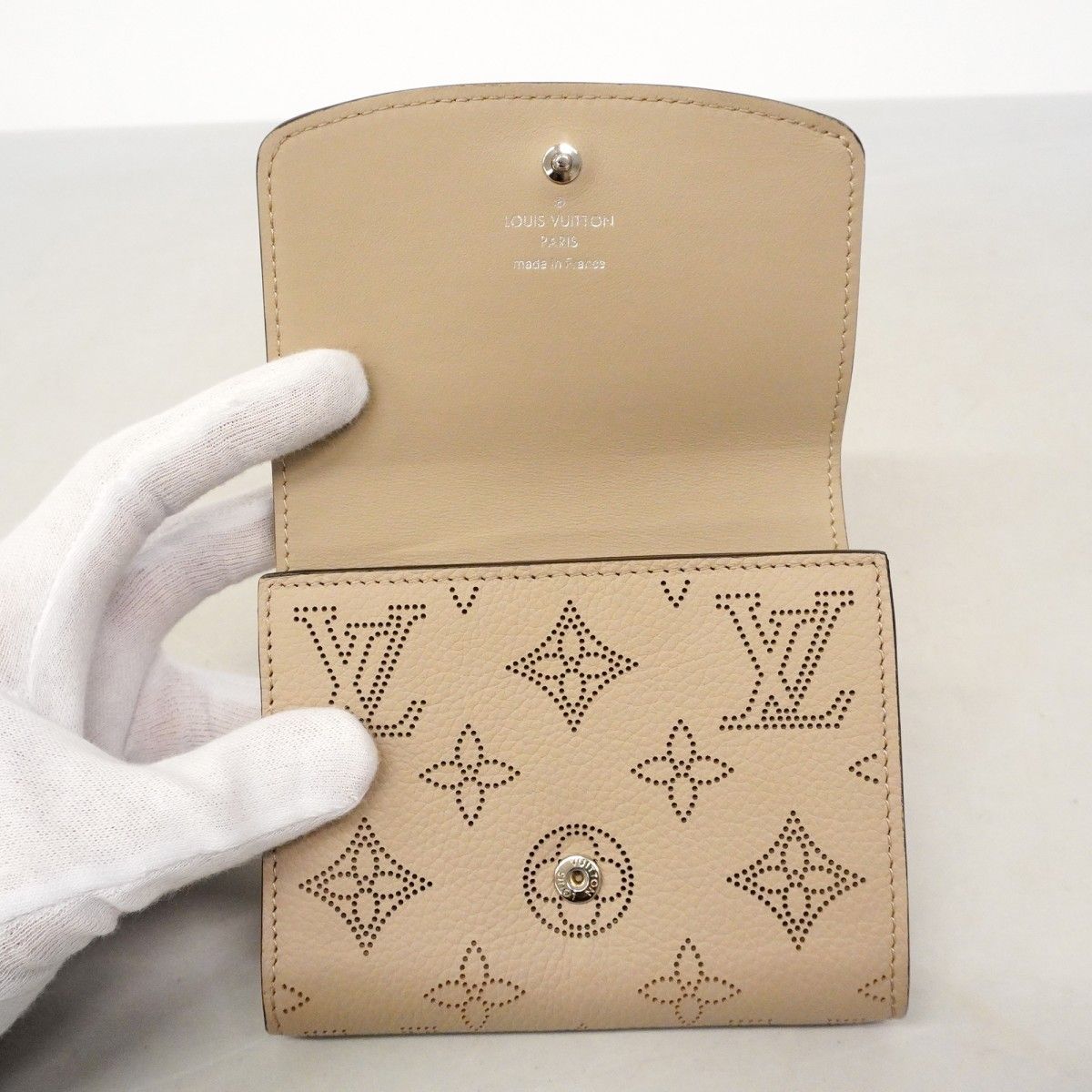 Louis Vuitton Wallet Mahina Portefeuille Iris Compact Galle — view 7