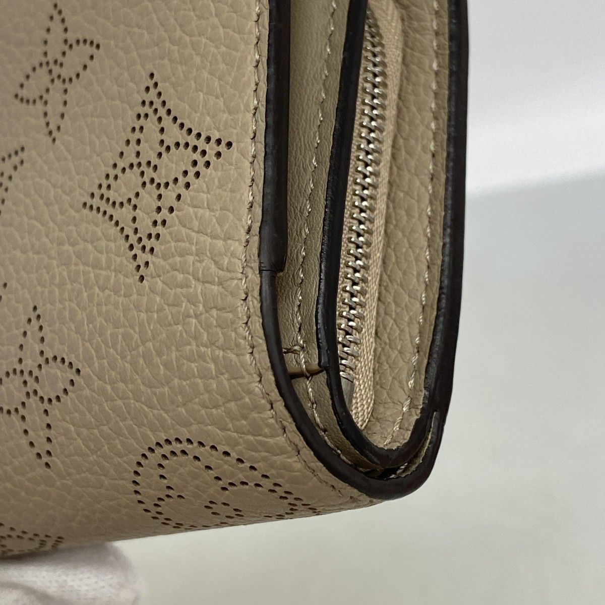 Louis Vuitton Wallet Mahina Portefeuille Clair Galle — view 5