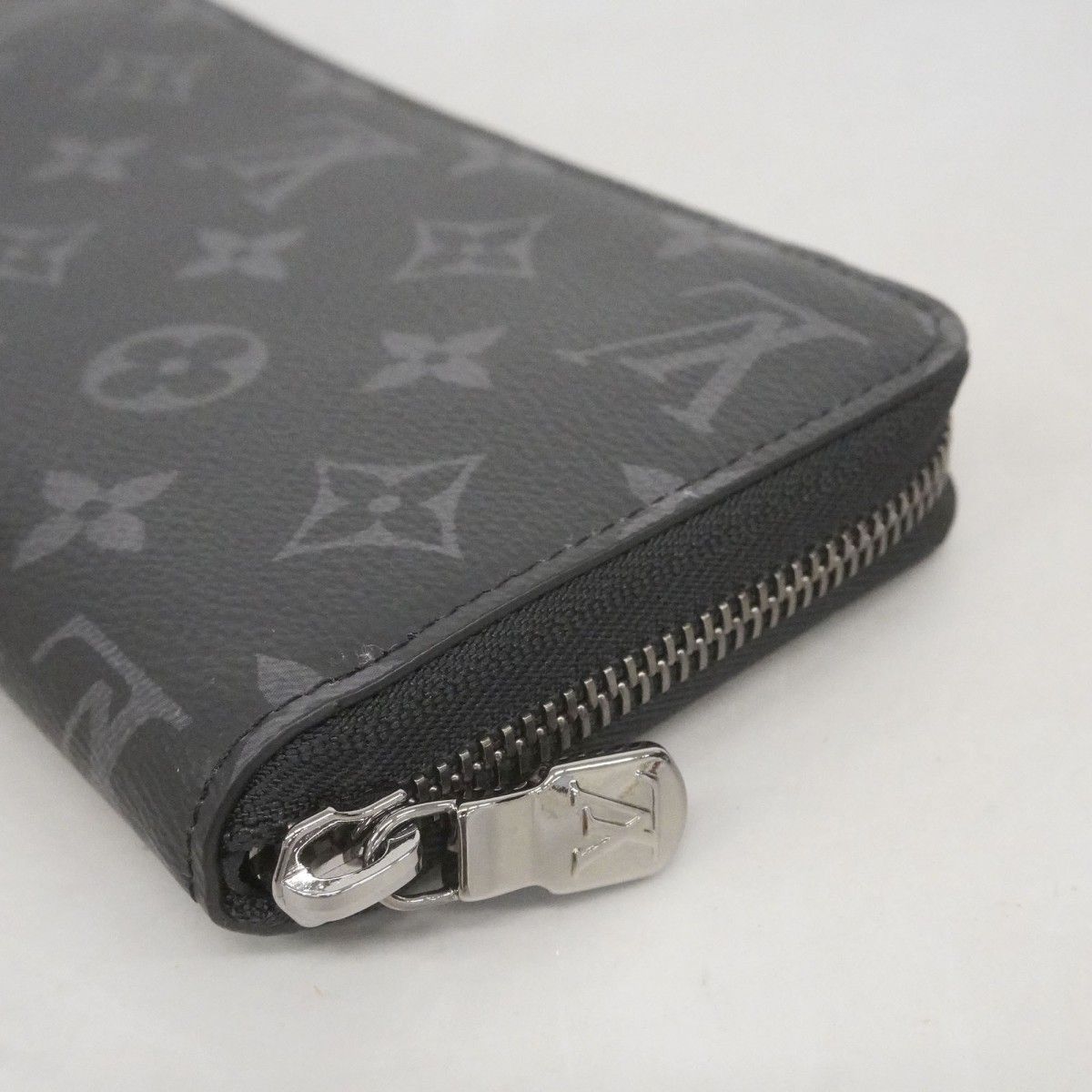 Louis Vuitton Wallet Monogram Eclipse Zippy Horizontal Black — view 5