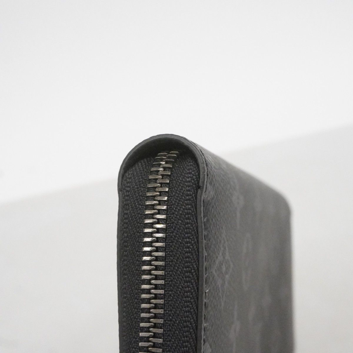 Louis Vuitton Wallet Monogram Eclipse Zippy Horizontal Black — view 6