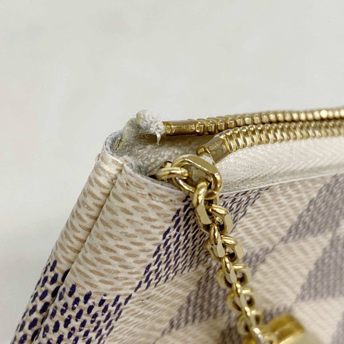 Louis Vuitton Coin Case Damier Azur Pochette Cles White — view 6