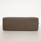 Louis Vuitton Clutch Taiga Pavel Grizzly — view 3