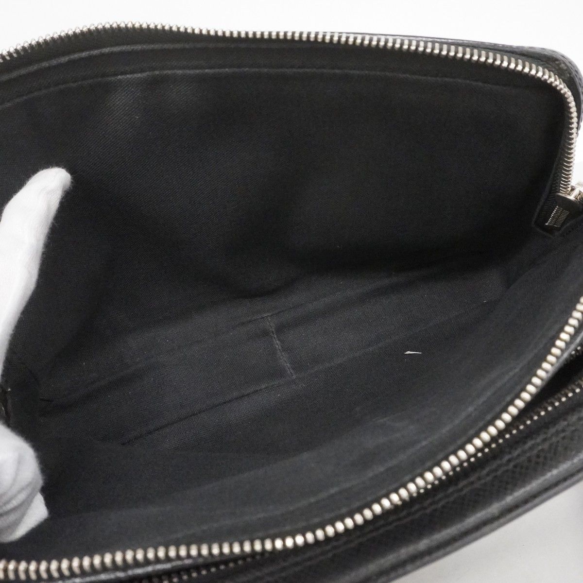 Louis Vuitton Clutch Taiga Pavel Ardoise — view 4