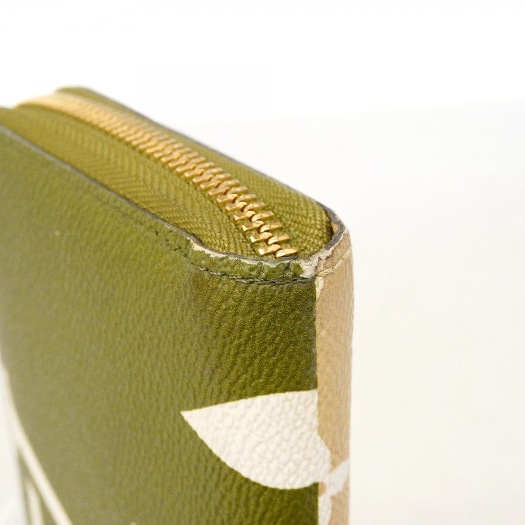 Louis Vuitton Wallet Monogram Giant Zippy Khaki — view 6