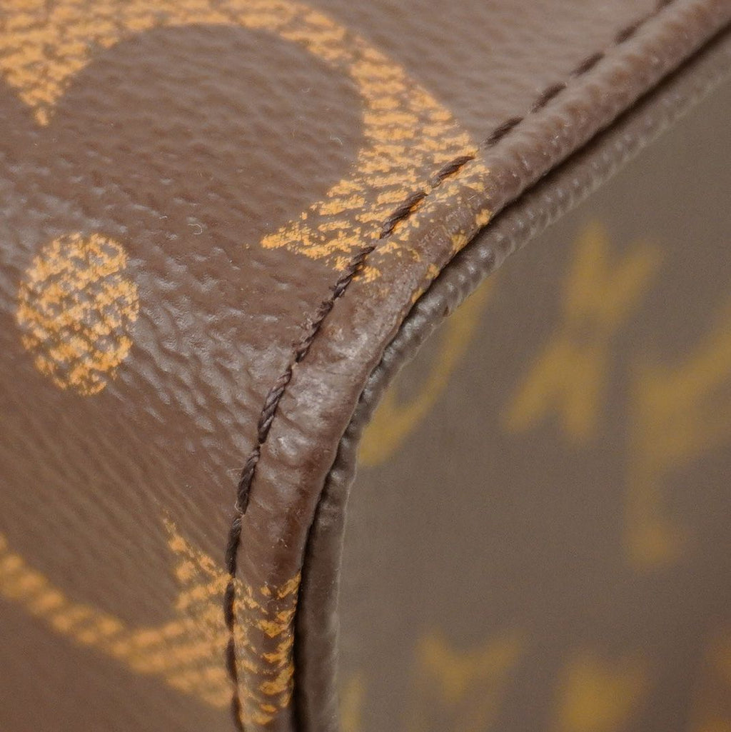 Louis Vuitton Handbag Monogram Giant Reverse On The Go PM Brown 2-Way — view 6