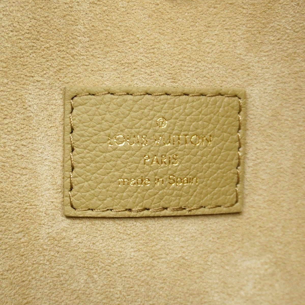 Louis Vuitton Shoulder Bag Lowkey Hobo MM Cles Lee Green — view 5