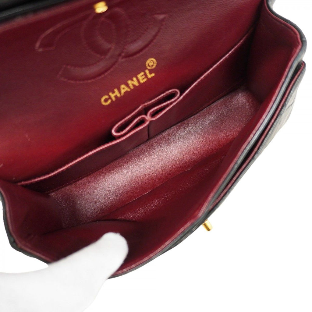 Chanel Shoulder Bag Quilted Lambskin Black Gold — view 4