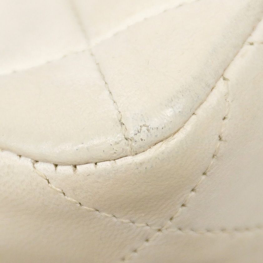 Chanel Shoulder Bag Quilted Lambskin White Gold — view 6