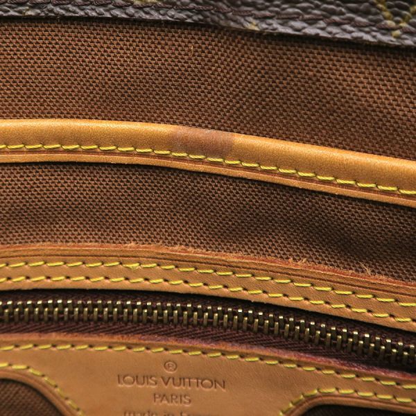 Louis Vuitton Monogram Vavin PM Clutch — view 8